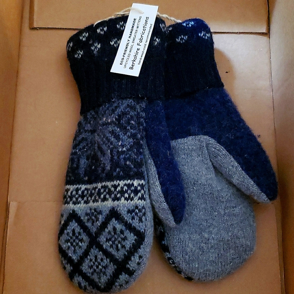 Mitten wool